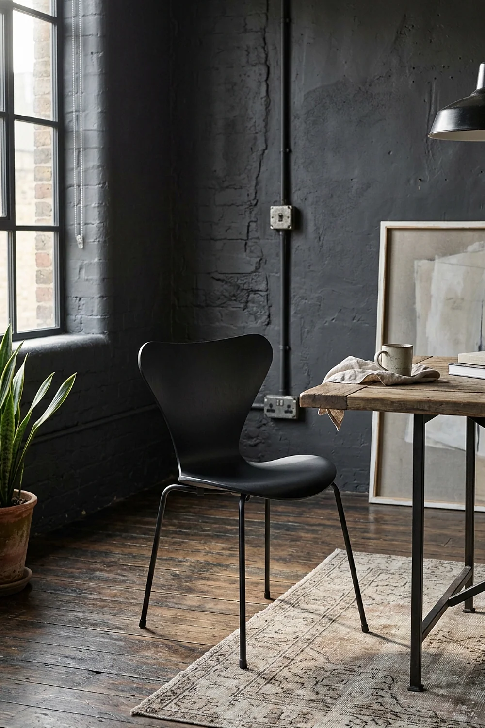 Fritz Hansen's Series 7